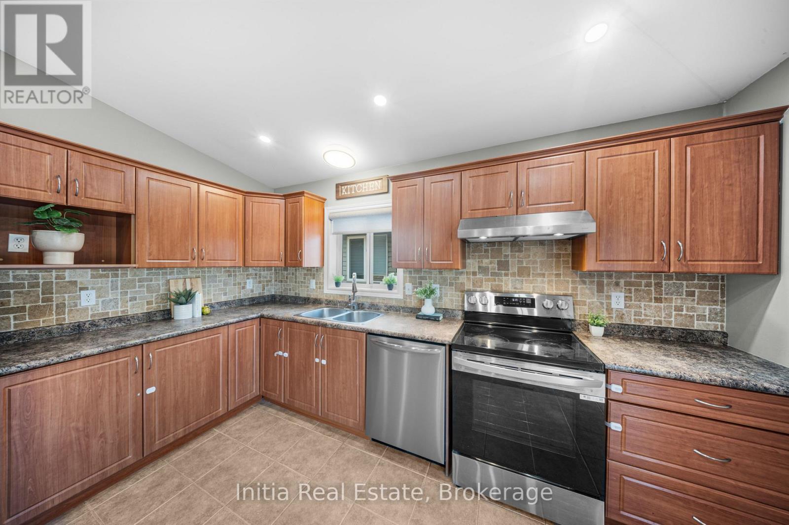 1412 KATELLA AVENUE - 15