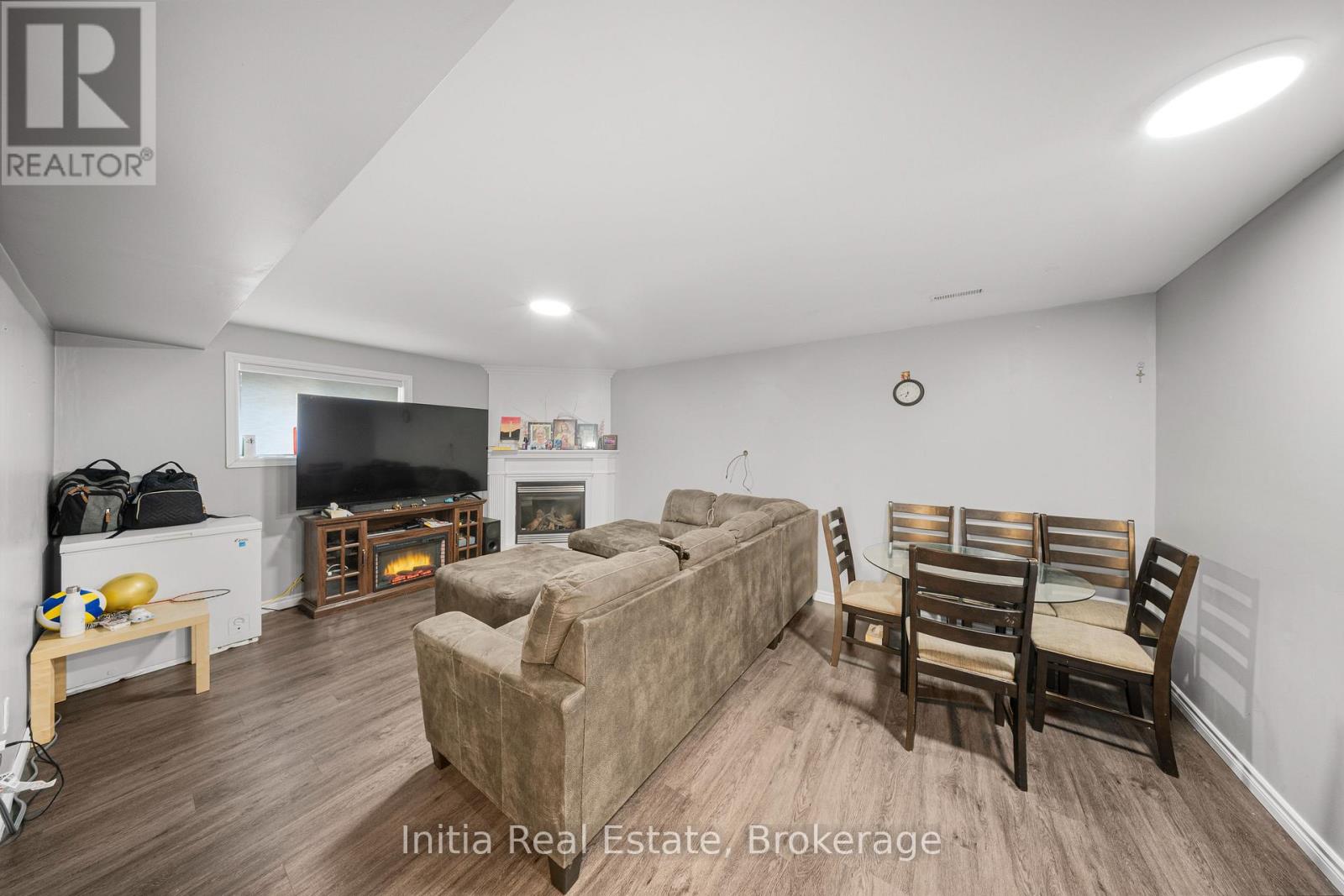 1412 KATELLA AVENUE - 29