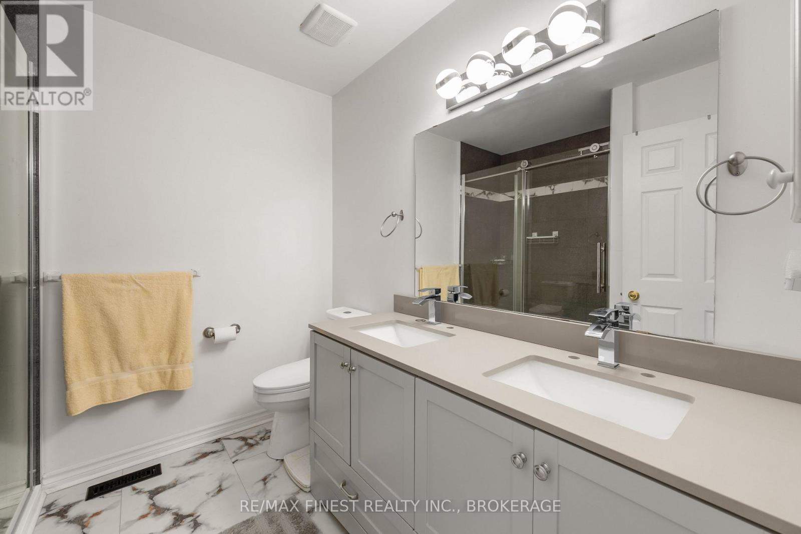 303 CONACHER DRIVE - 19