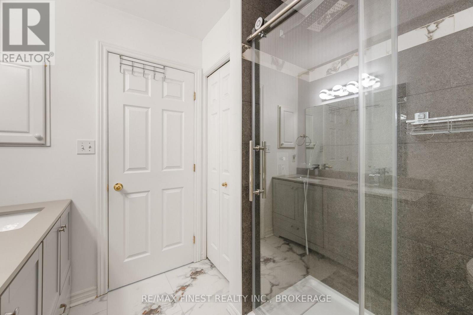 303 CONACHER DRIVE - 20