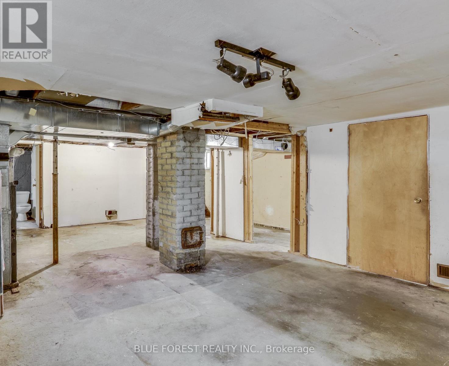 110 ST JULIEN STREET - 19