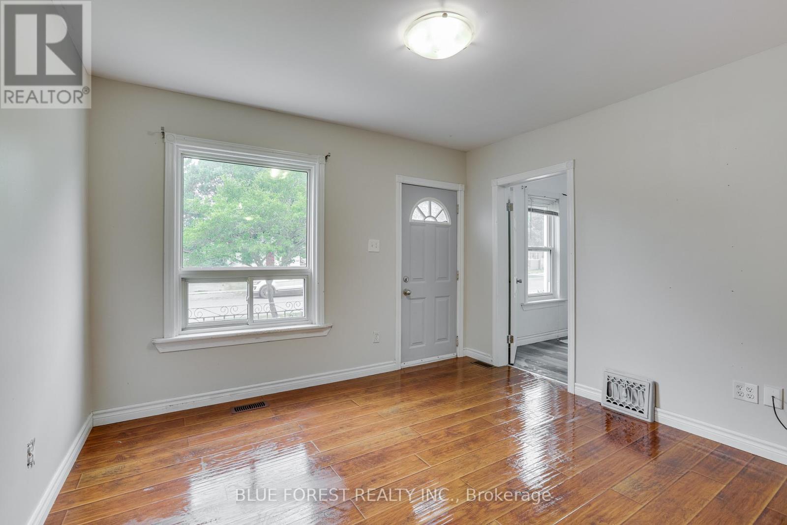 110 ST JULIEN STREET - 4