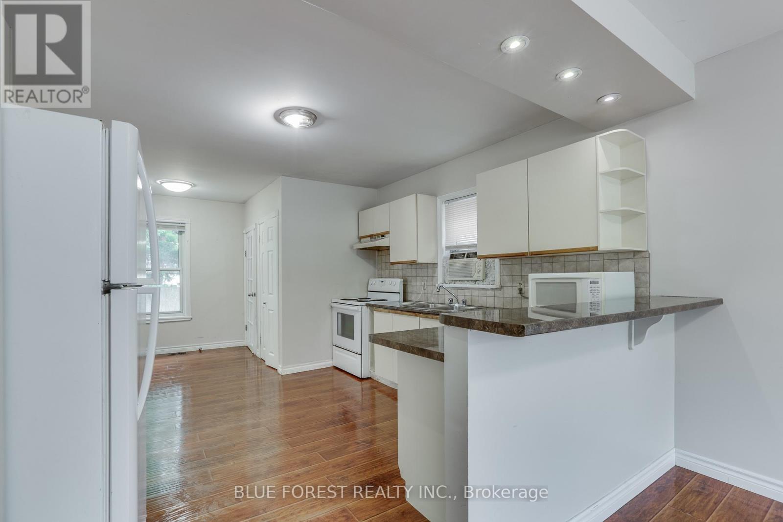 110 ST JULIEN STREET - 9