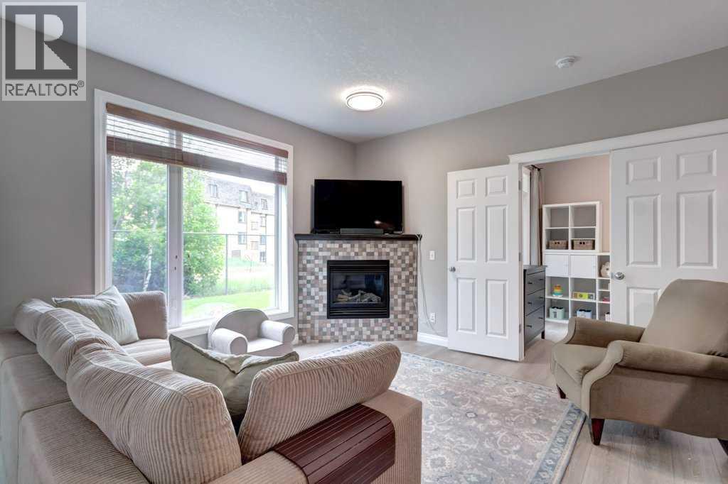 #105 2 Hemlock Crescent SW - 13