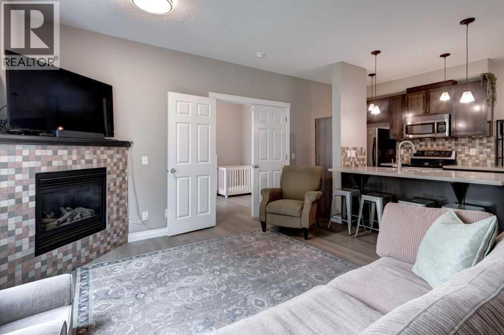 #105 2 Hemlock Crescent SW - 14