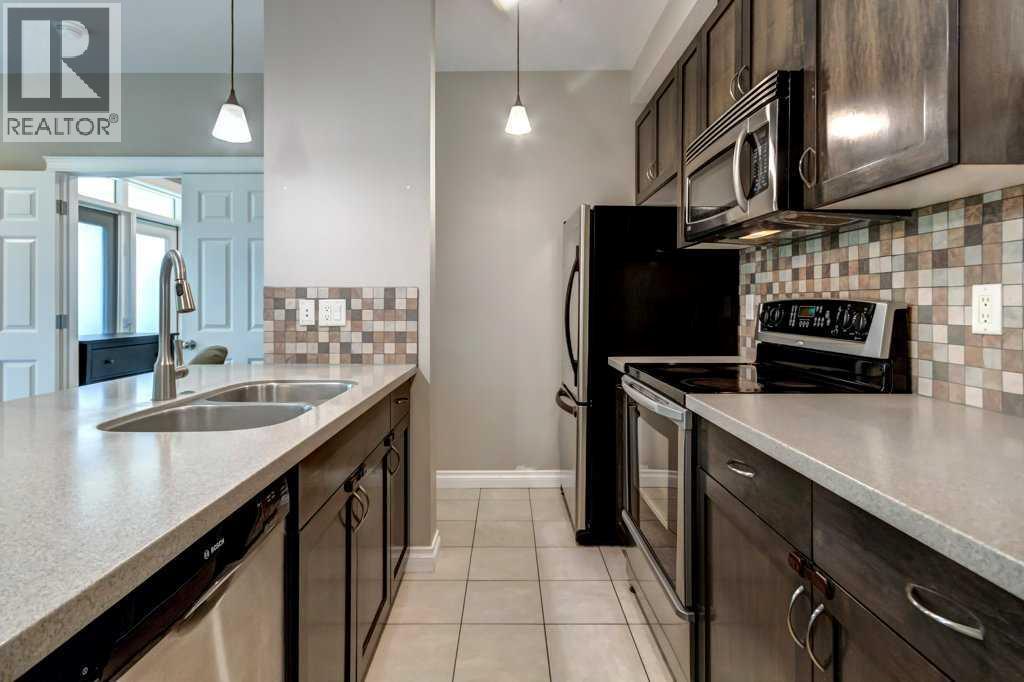 #105 2 Hemlock Crescent SW - 8