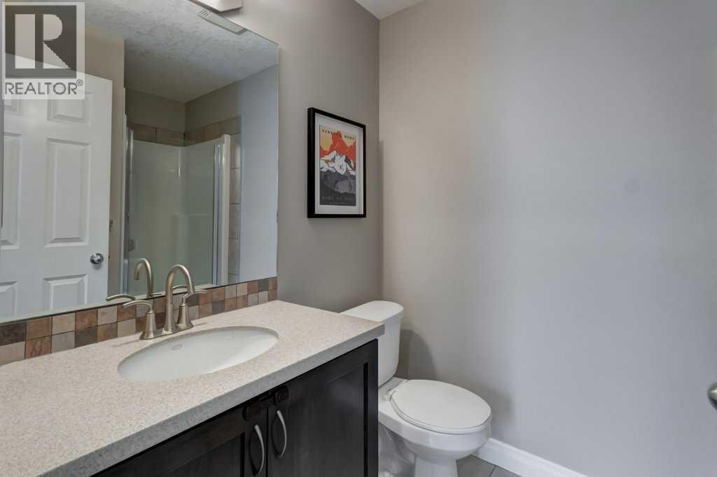#105 2 Hemlock Crescent SW - 22