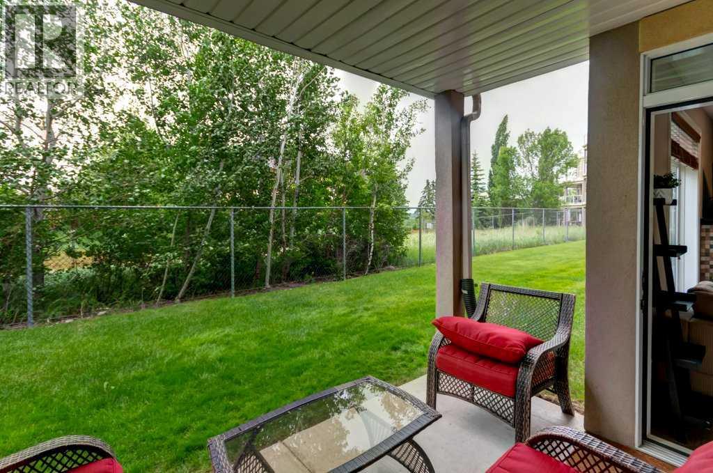 #105 2 Hemlock Crescent SW - 25