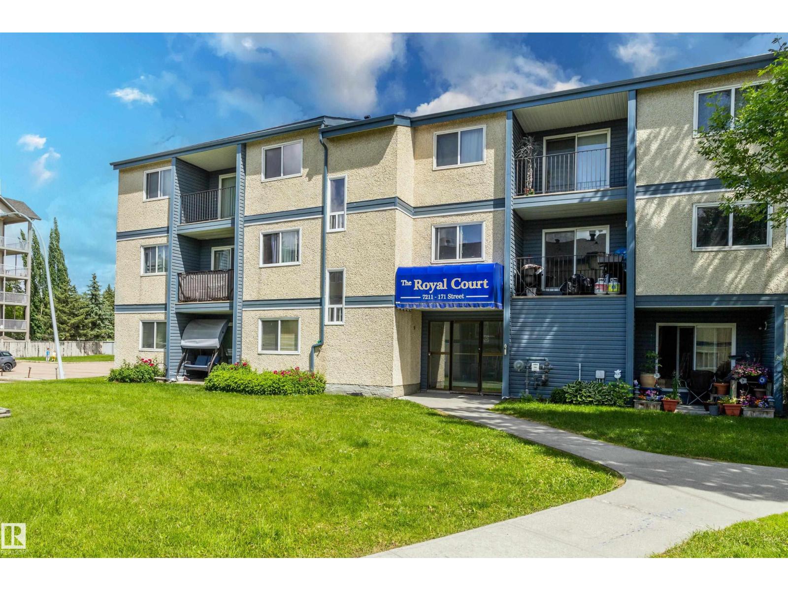 #202 7211 171 ST NW - 34