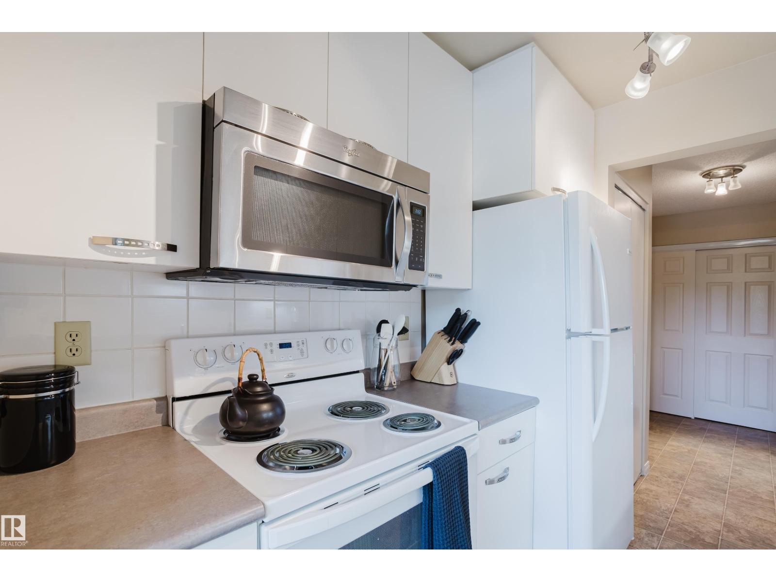 #202 7211 171 ST NW - 9