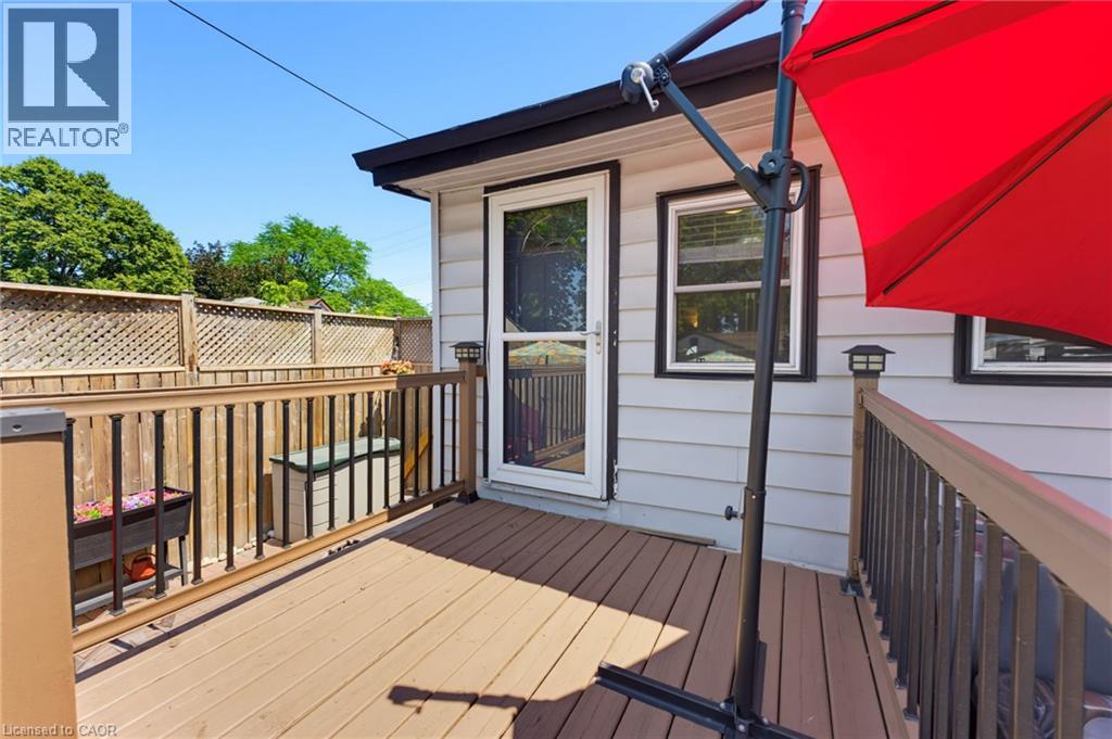 735 DUNN Avenue - 31
