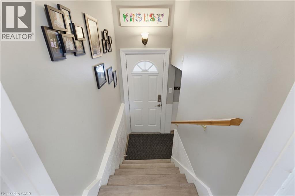 735 DUNN Avenue - 25