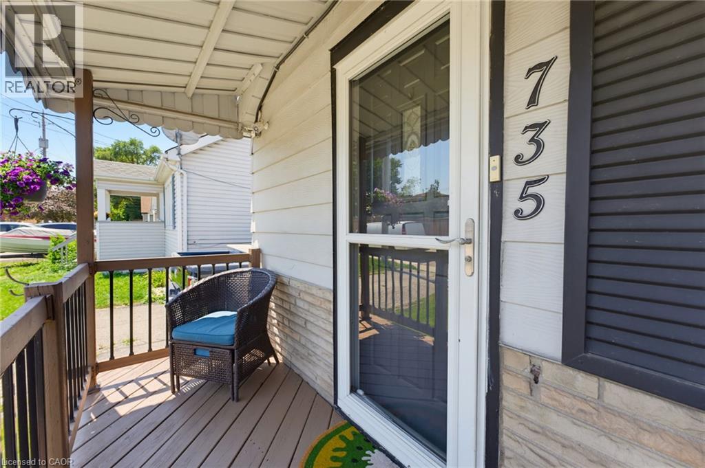 735 DUNN Avenue - 6