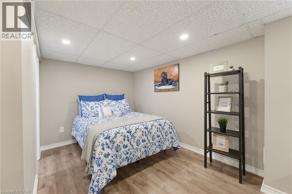 735 DUNN Avenue - 28