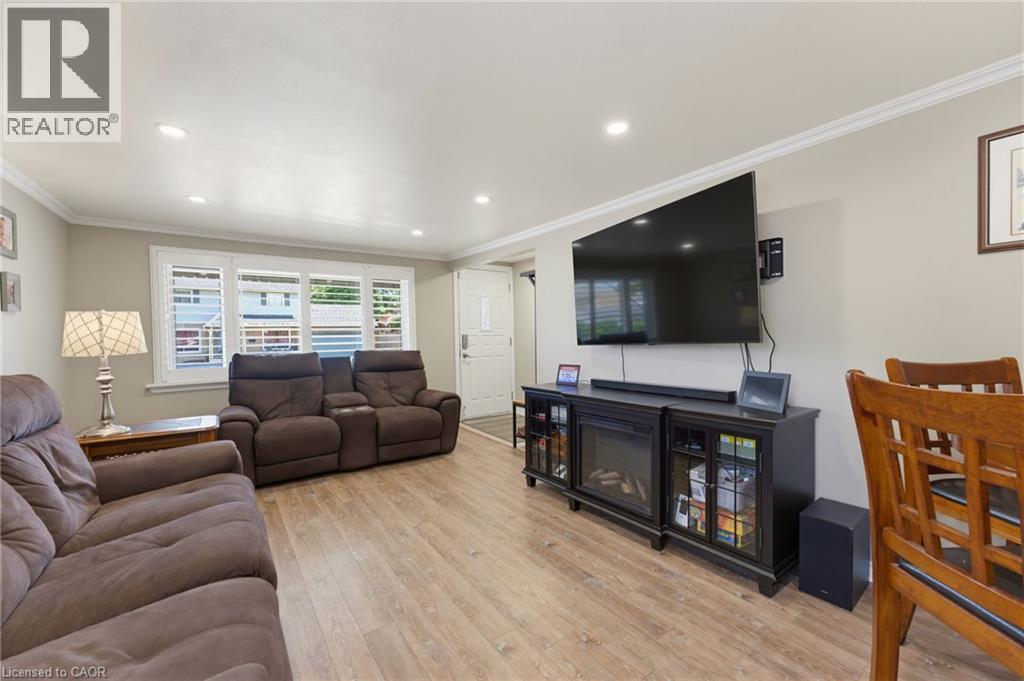 735 DUNN Avenue - 11