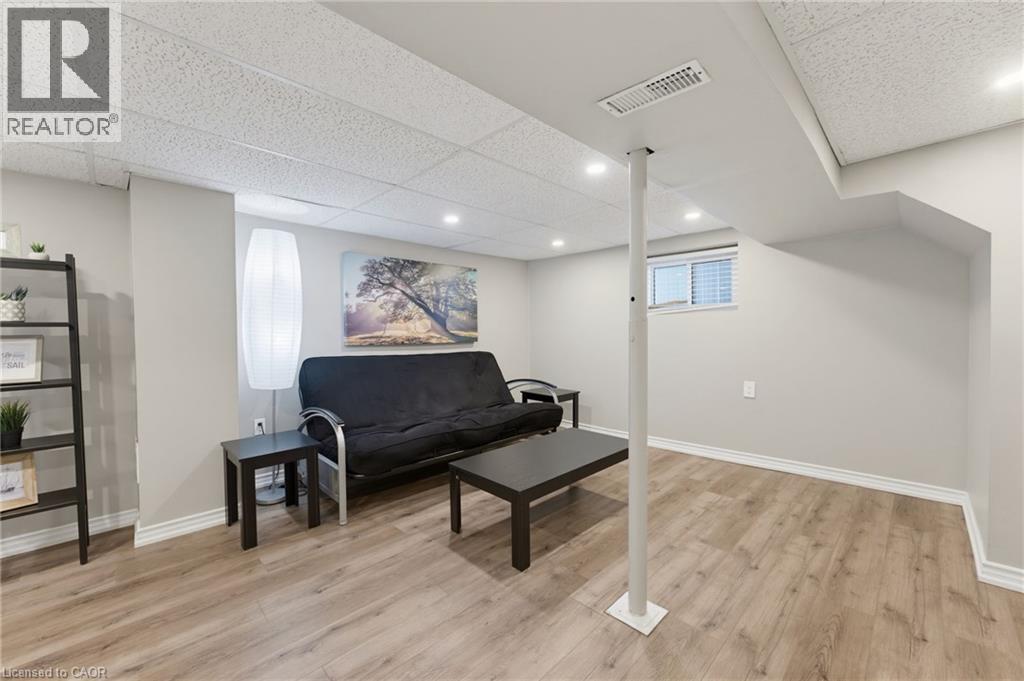 735 DUNN Avenue - 26
