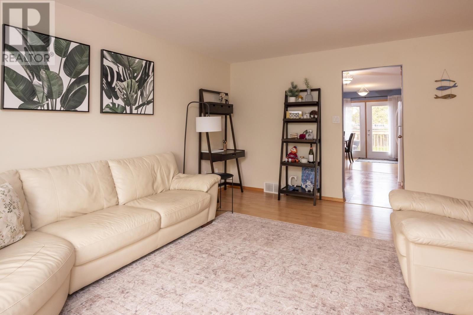 1486 Hutton Park DR - 6