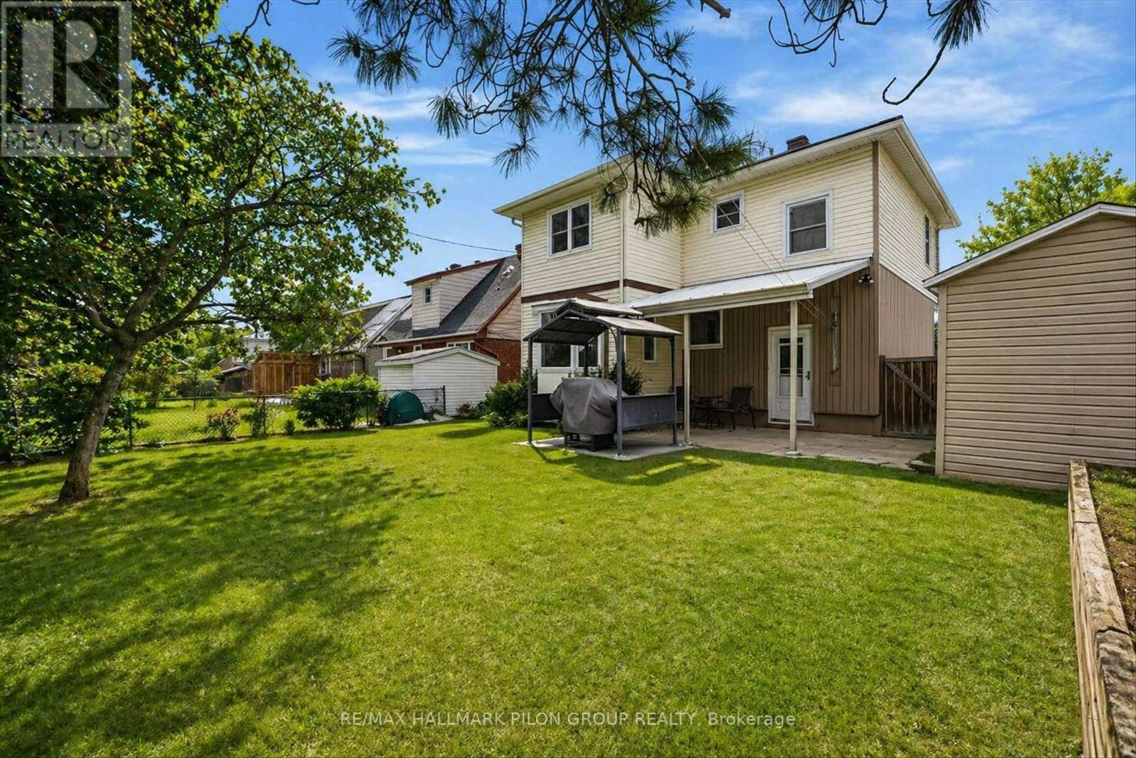 962 WESTON DRIVE - 22