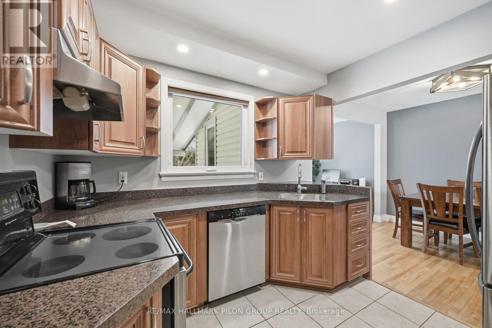 962 WESTON DRIVE - 8