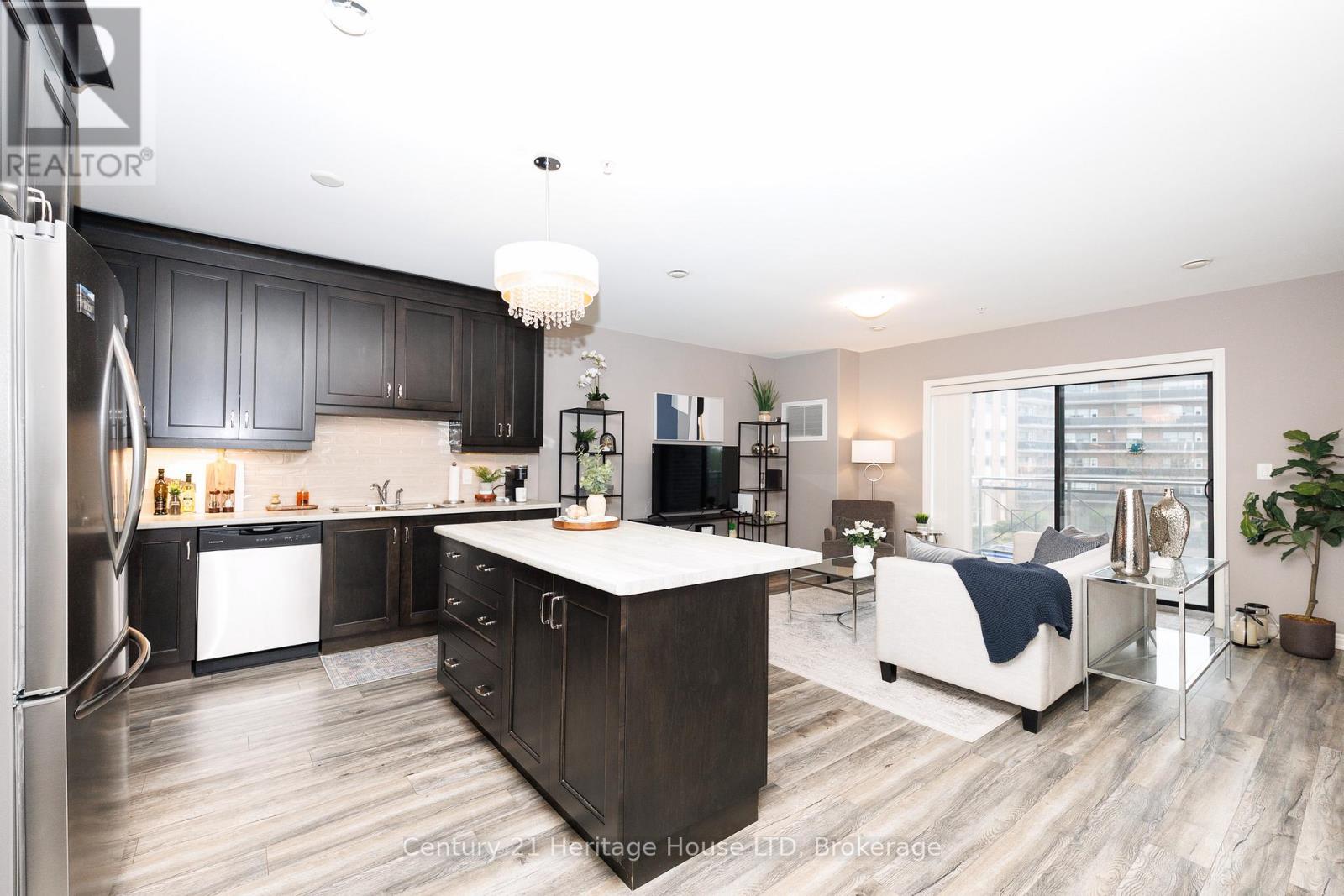#307 379 SCOTT STREET - 4