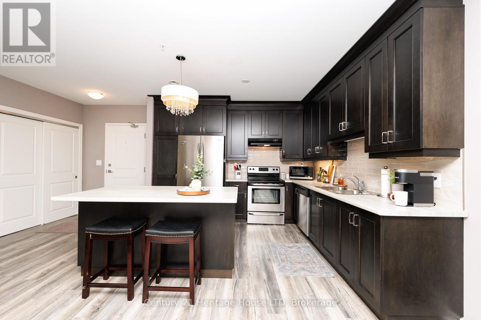 #307 379 SCOTT STREET - 6