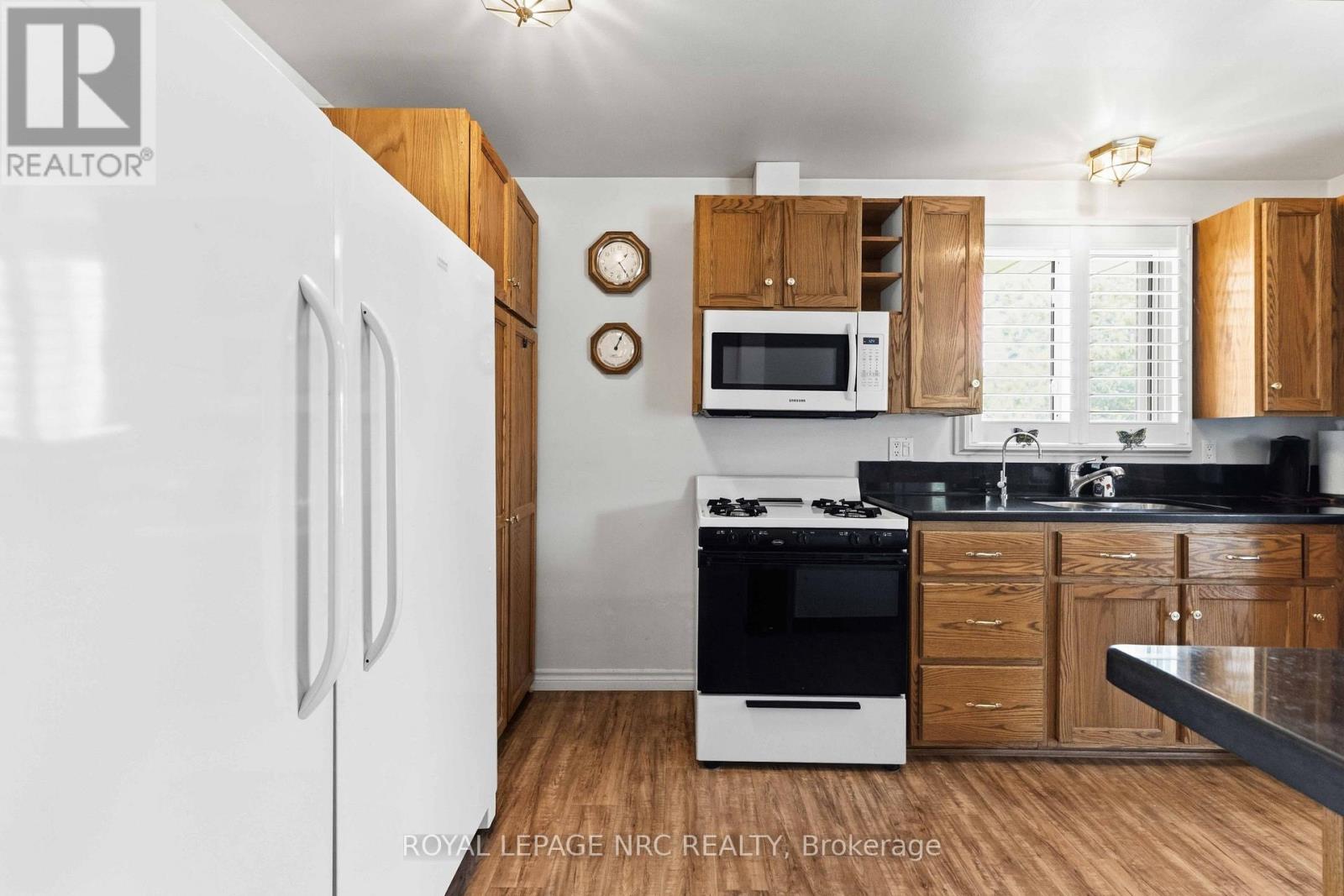 1095 GREEN ACRES DRIVE - 15