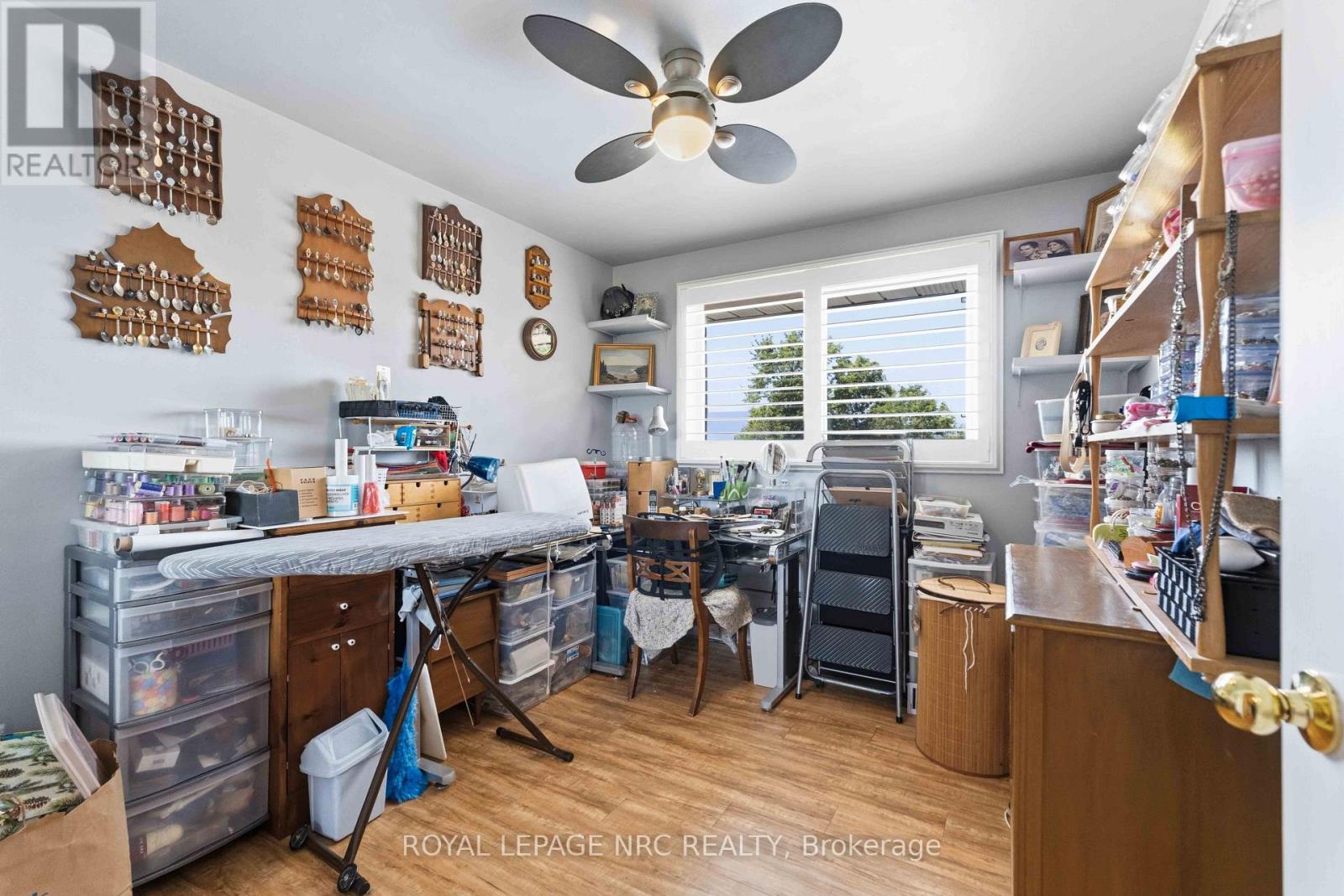 1095 GREEN ACRES DRIVE - 19