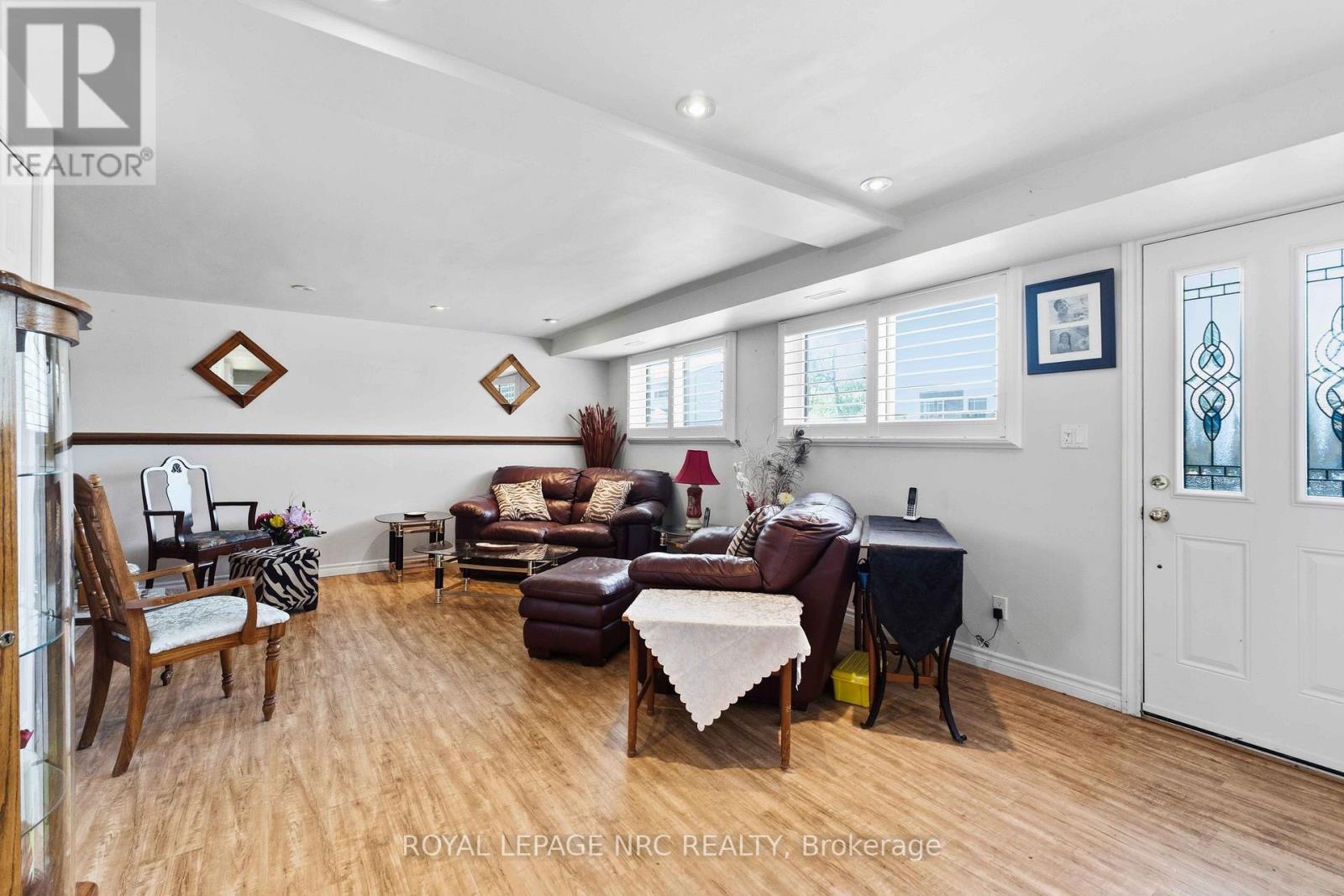 1095 GREEN ACRES DRIVE - 24