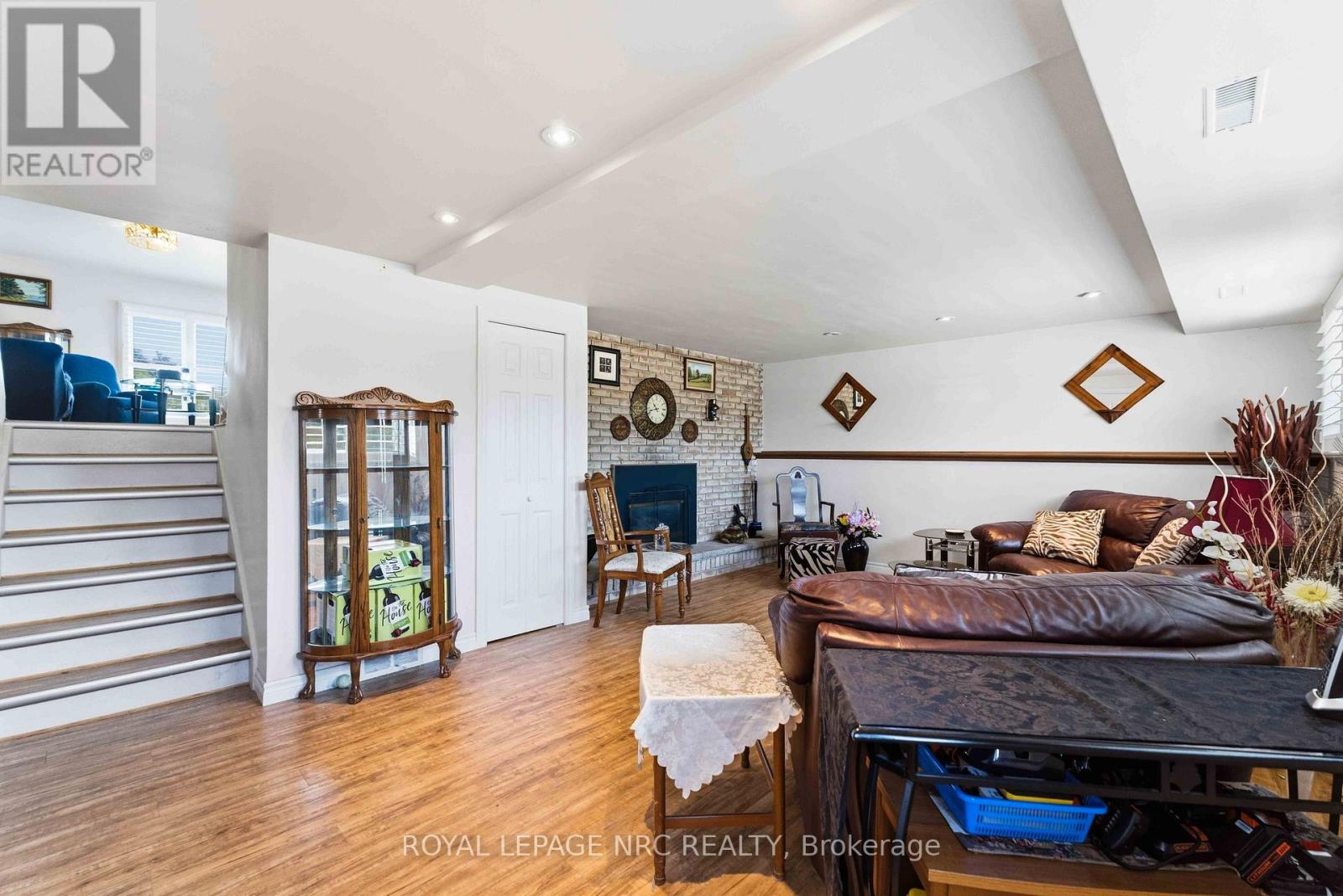 1095 GREEN ACRES DRIVE - 25