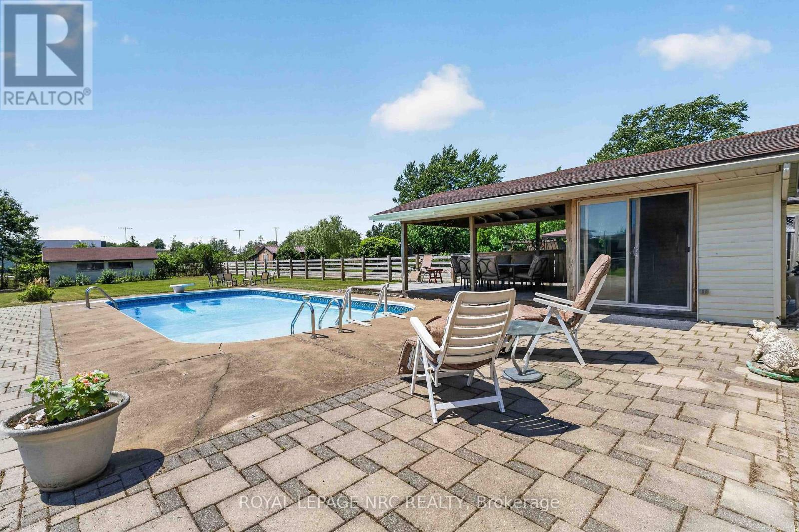 1095 GREEN ACRES DRIVE - 36