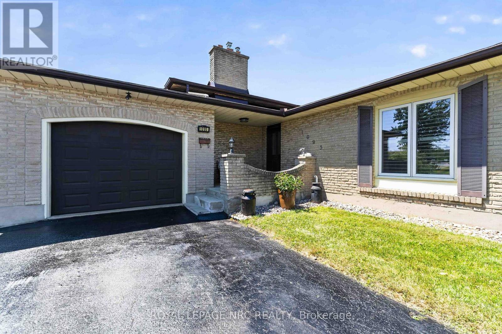 1095 GREEN ACRES DRIVE - 4