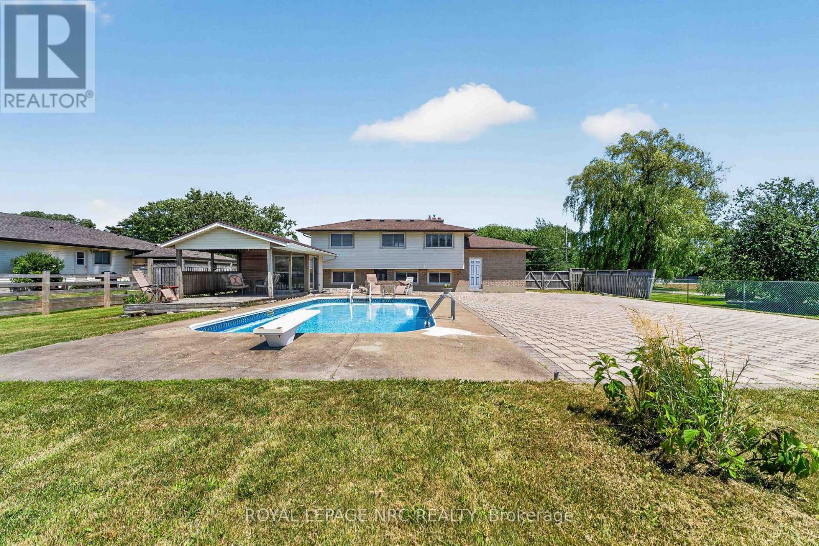 1095 GREEN ACRES DRIVE - 40