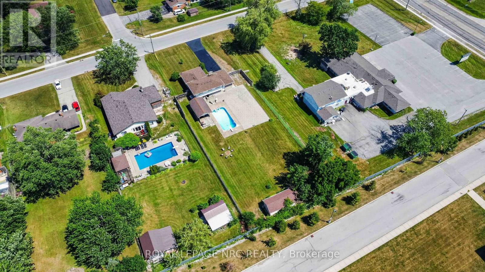 1095 GREEN ACRES DRIVE - 47
