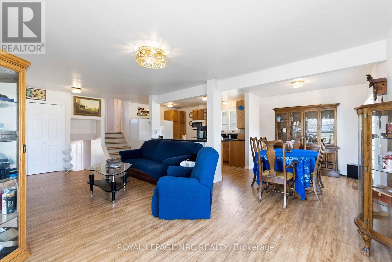 1095 GREEN ACRES DRIVE - 8