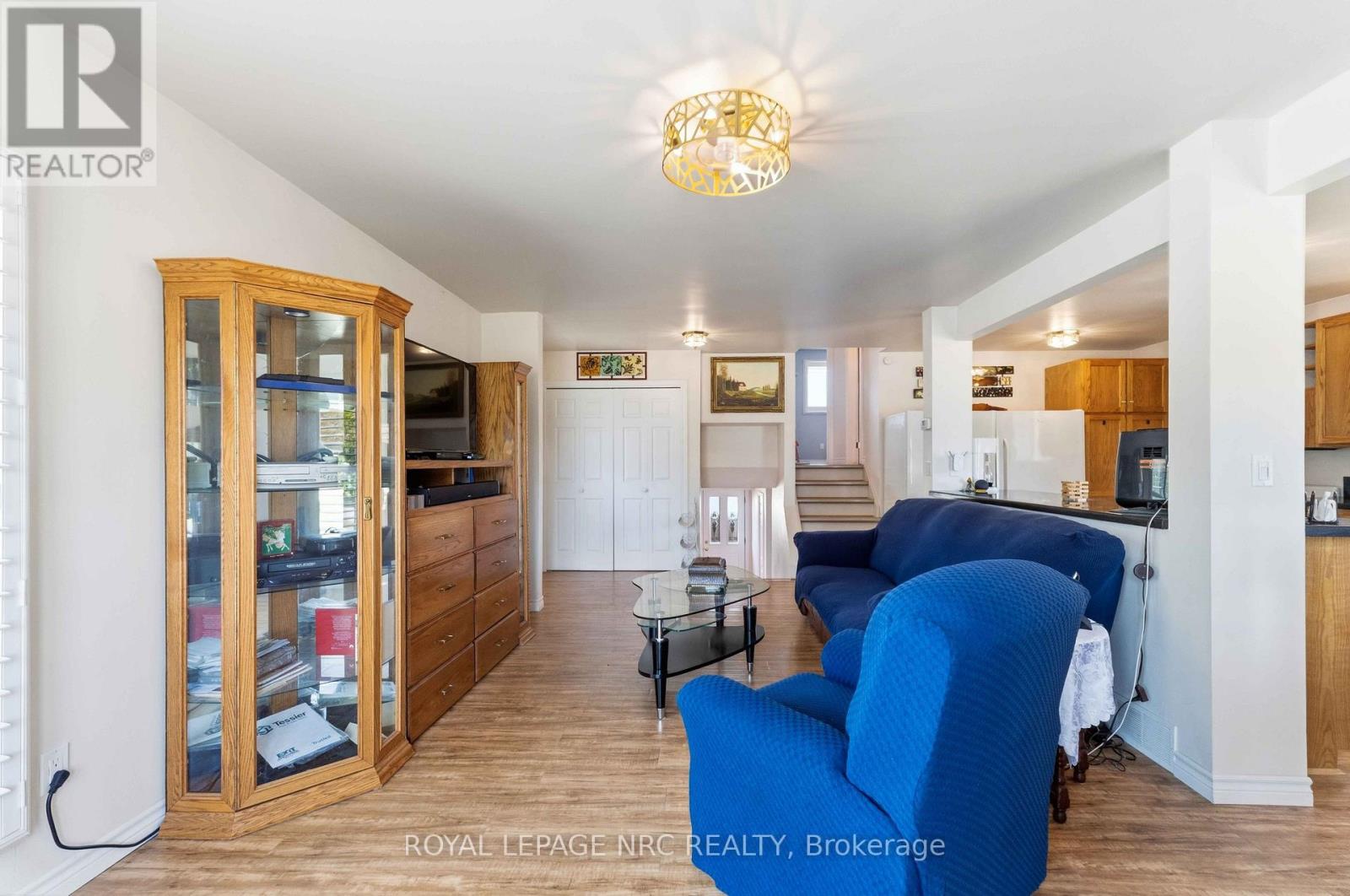 1095 GREEN ACRES DRIVE - 9