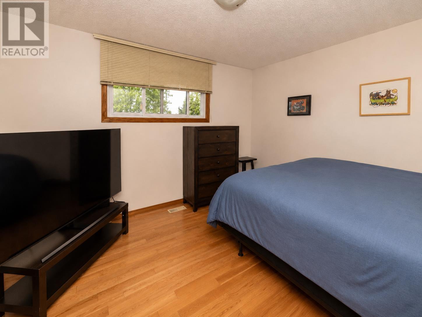 334 Lambton Cres - 13