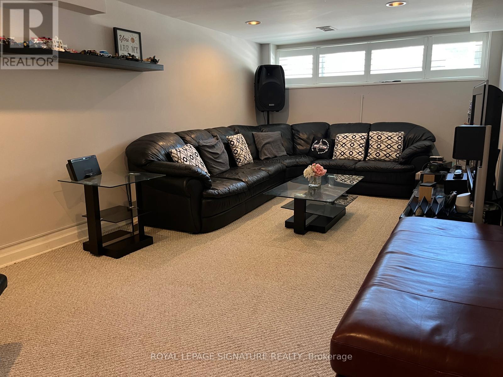 90 BERKINSHAW CRESCENT - 33