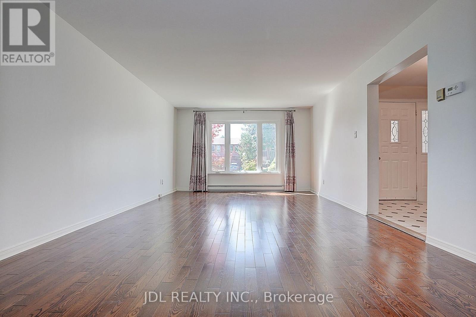 20 MOSSGROVE TRAIL - Image 11
