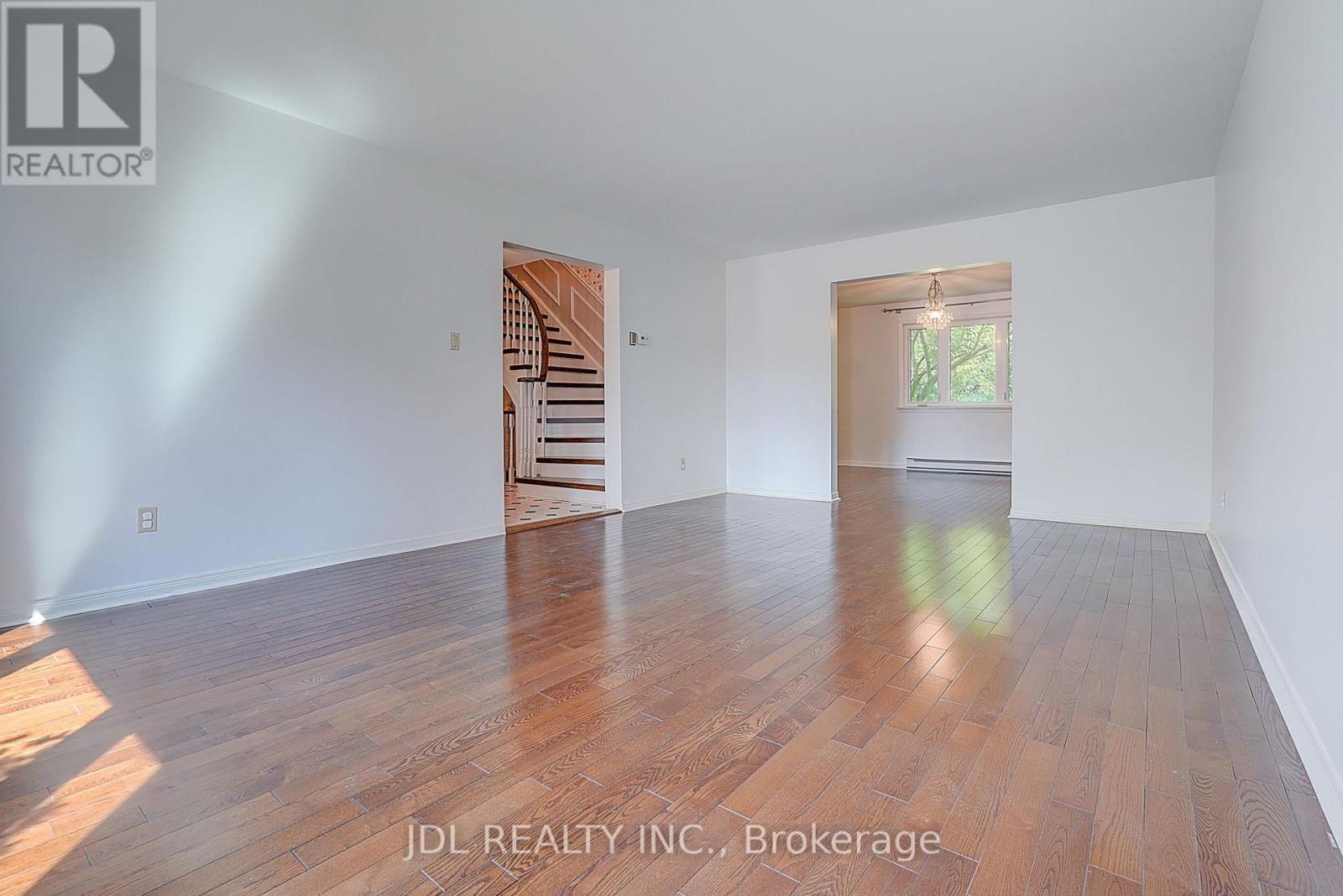 20 MOSSGROVE TRAIL - Image 14