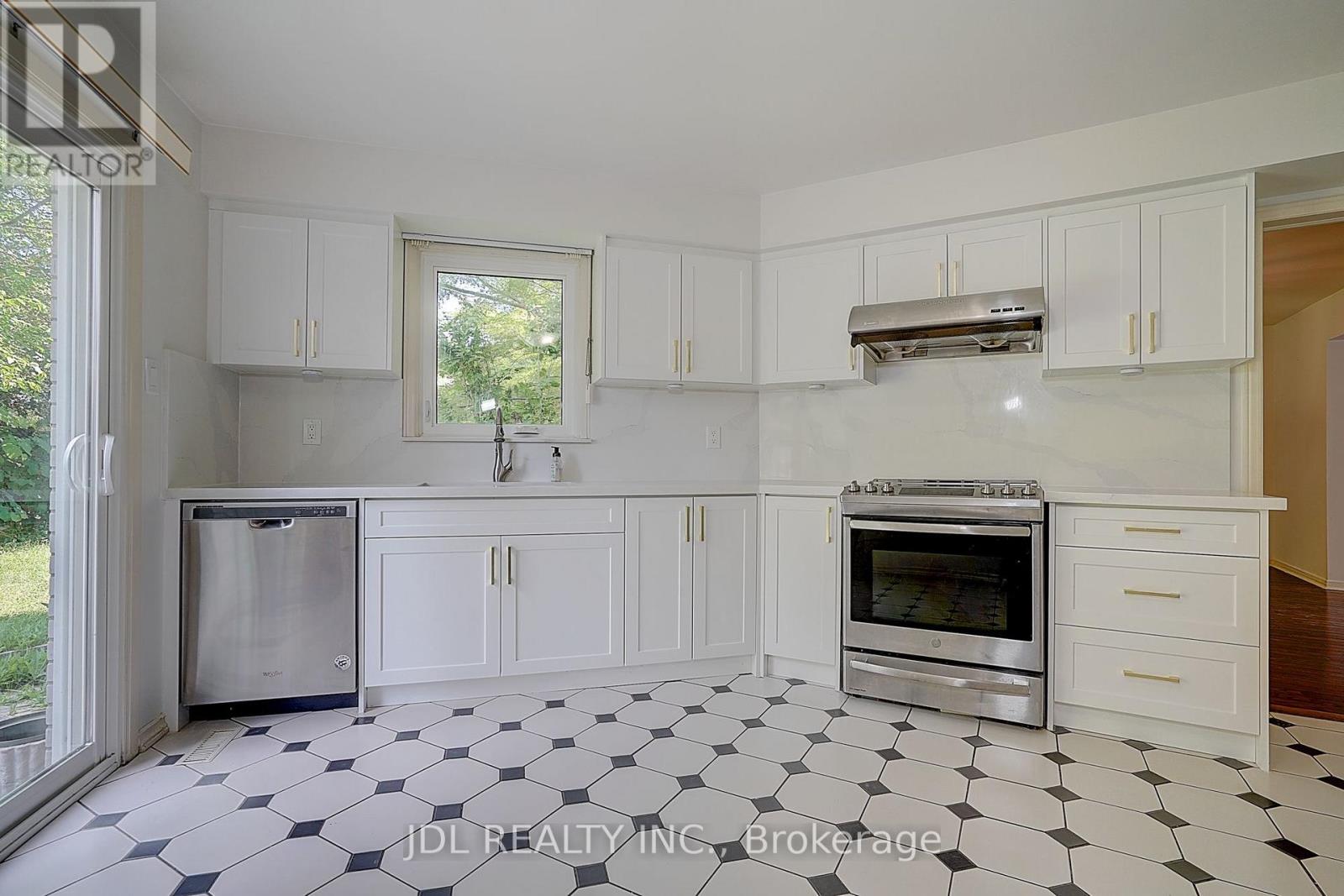 20 MOSSGROVE TRAIL - 22