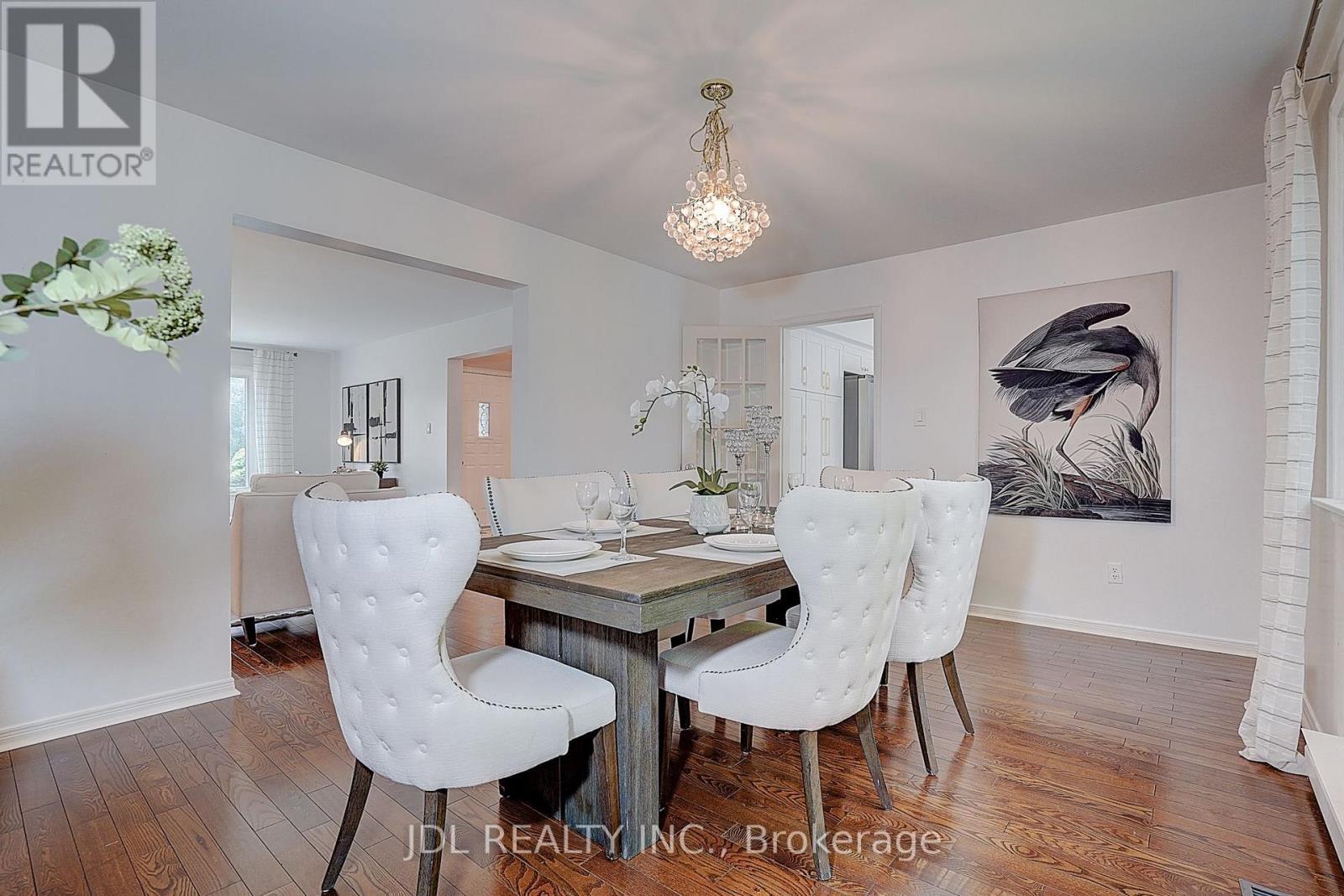 20 MOSSGROVE TRAIL - 27