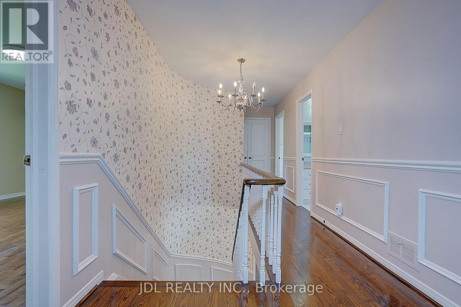 20 MOSSGROVE TRAIL - 29