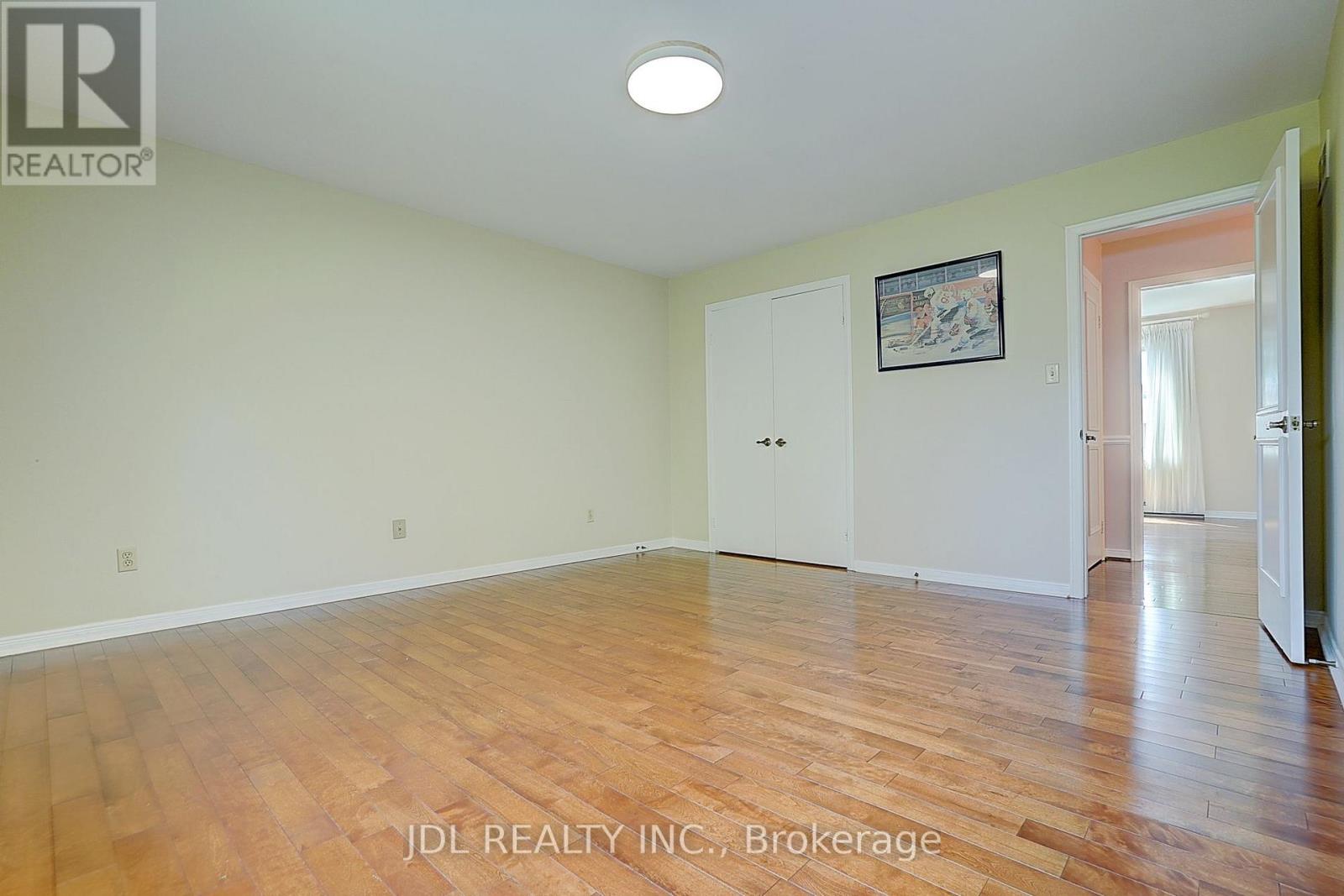 20 MOSSGROVE TRAIL - 43