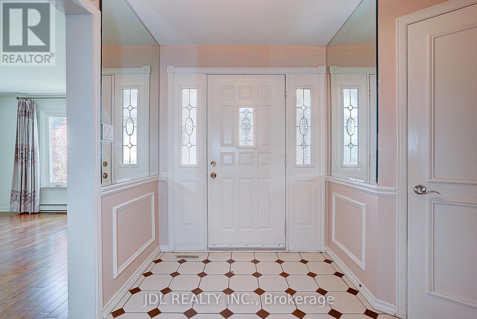 20 MOSSGROVE TRAIL - 9
