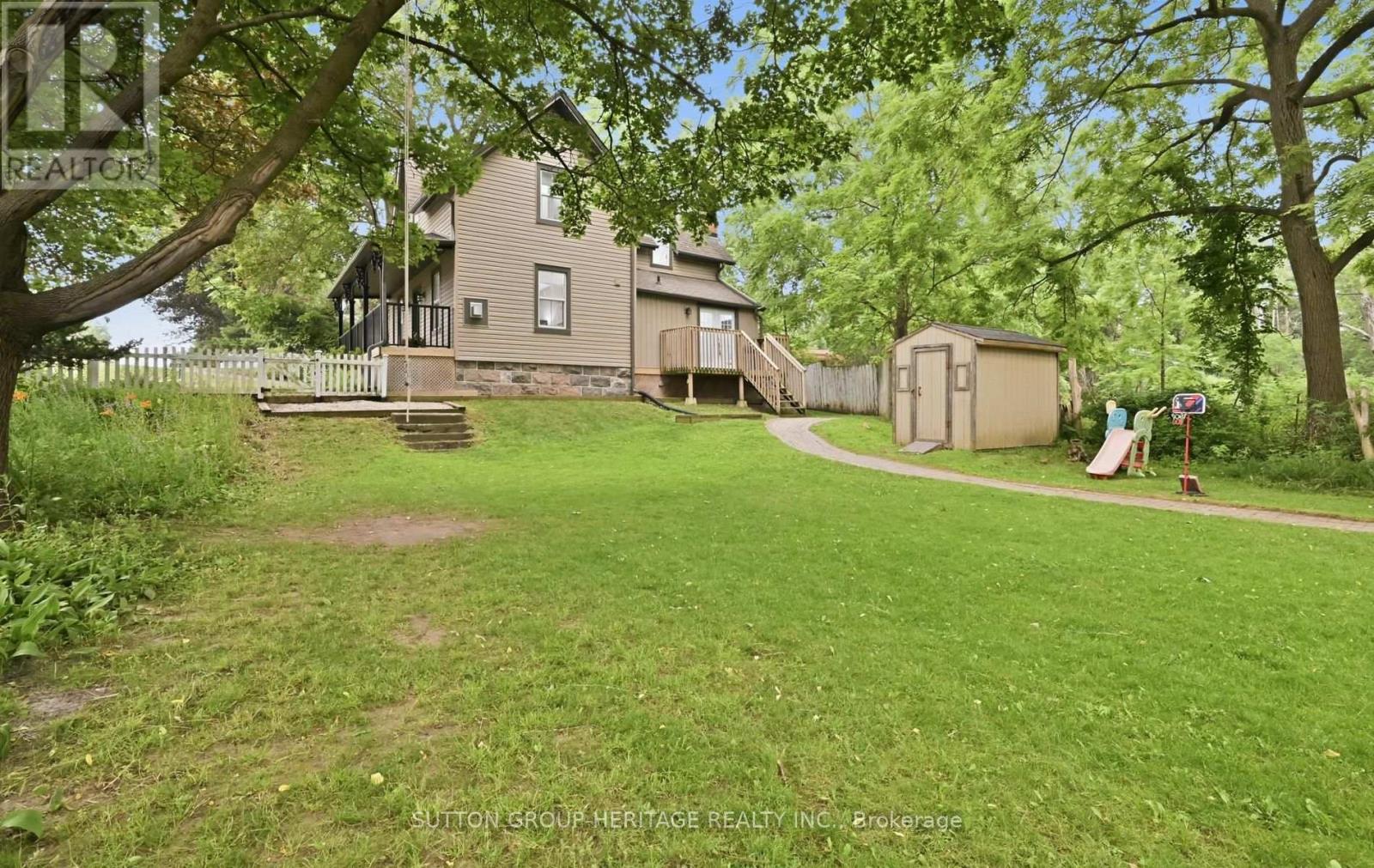 8970 BALDWIN STREET N - 35