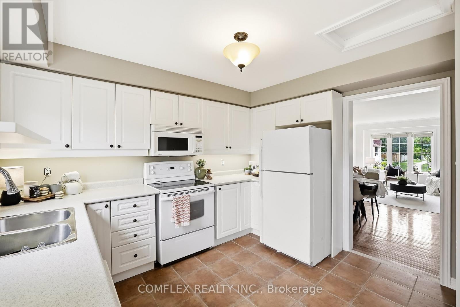 2 ARMITAGE CRESCENT - 15