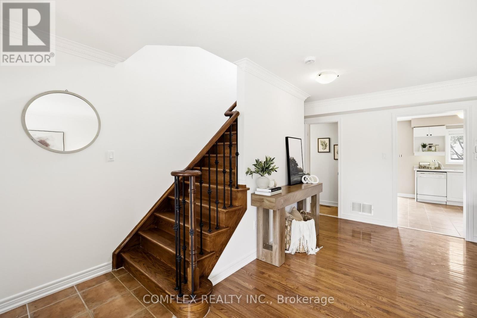 2 ARMITAGE CRESCENT - 21
