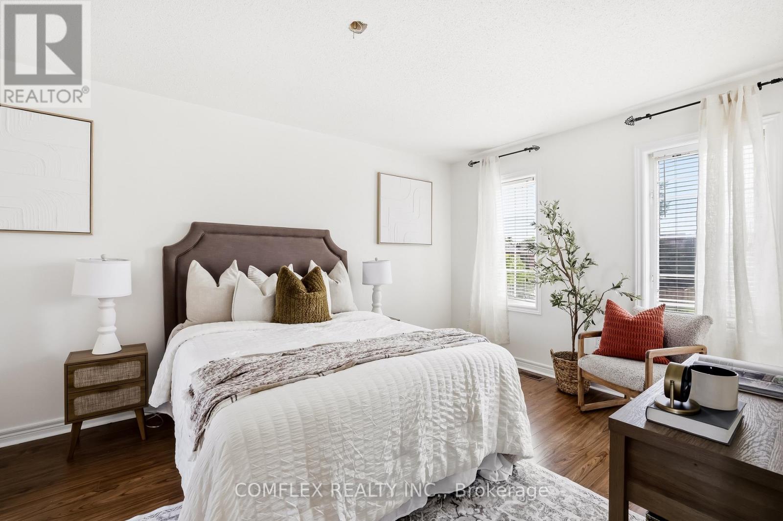 2 ARMITAGE CRESCENT - 22