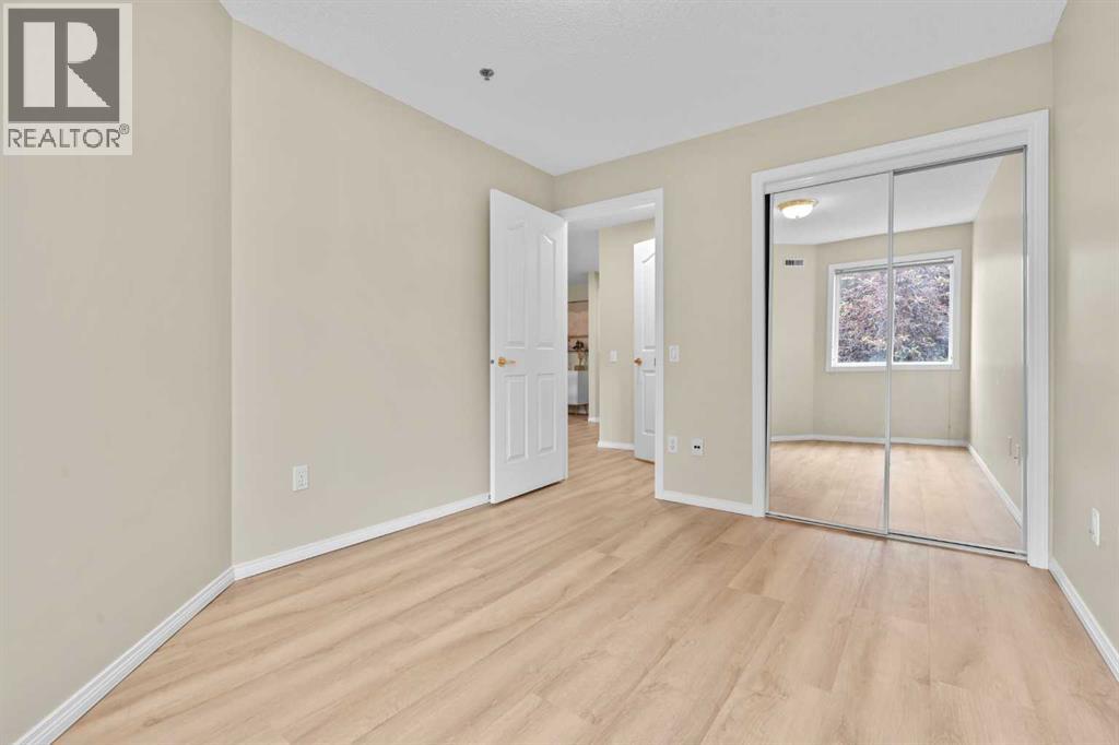 #1203 1818 Simcoe Boulevard SW - 10