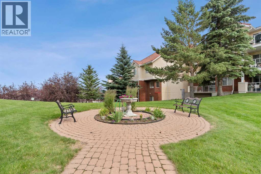 #1203 1818 Simcoe Boulevard SW - 27